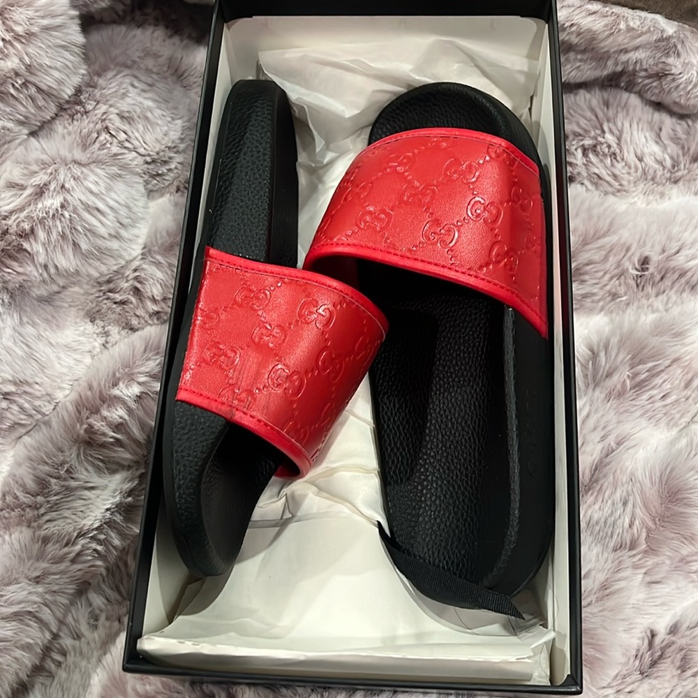 Gucci slides “hibiscus”